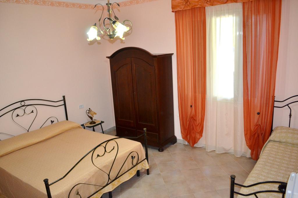 B&B Villa Bismi Monteroni di Lecce Værelse billede